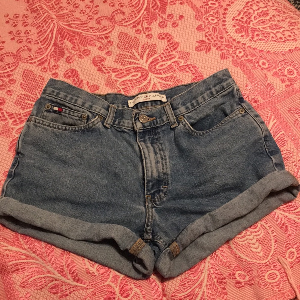 High wasted tommy shorts